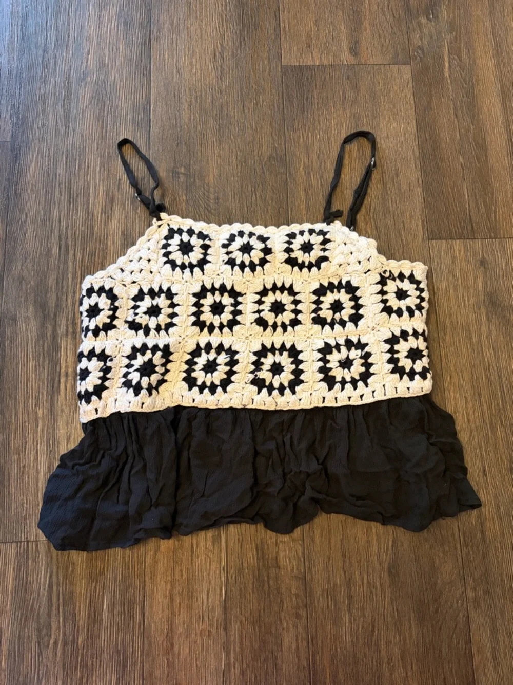 Women's Rebellion Crochet Earthy Boho Festival Sleeveless Crop Top Size Large - Picture 2 of 7